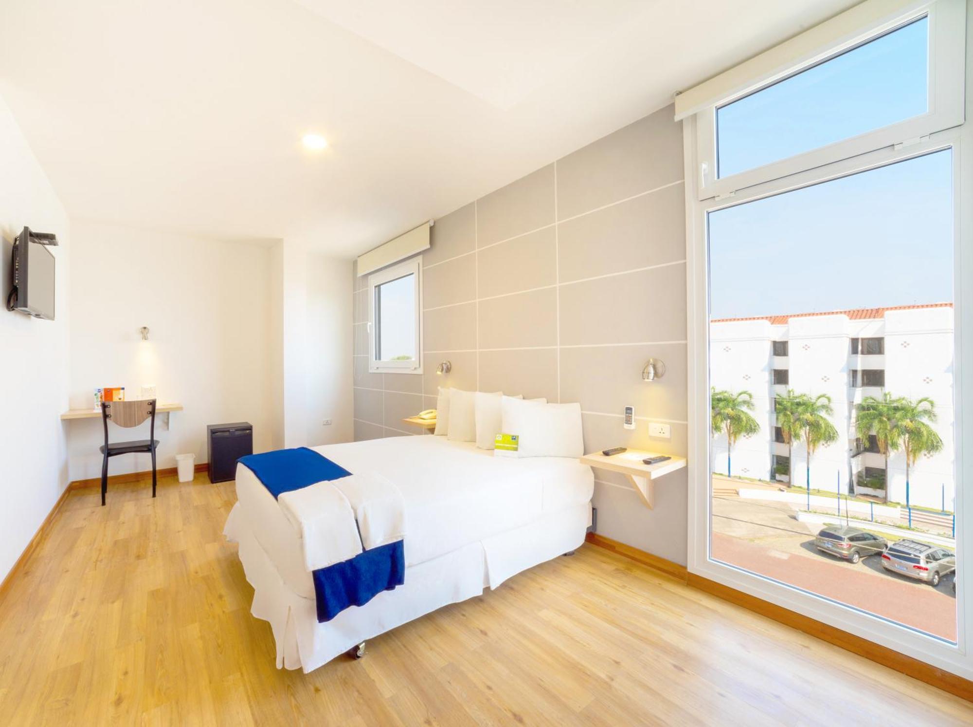 Hotel LP Equipetrol à Santa Cruz de La Sierra Extérieur photo